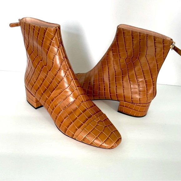 J Crew Roxie Cap-Toe Ankle Boots in Crocodile-Embossed Leather Sz 8 - Picture 2 of 15
